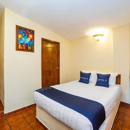 Capital O Hotel Casa Blanca セラヤ エクステリア 写真