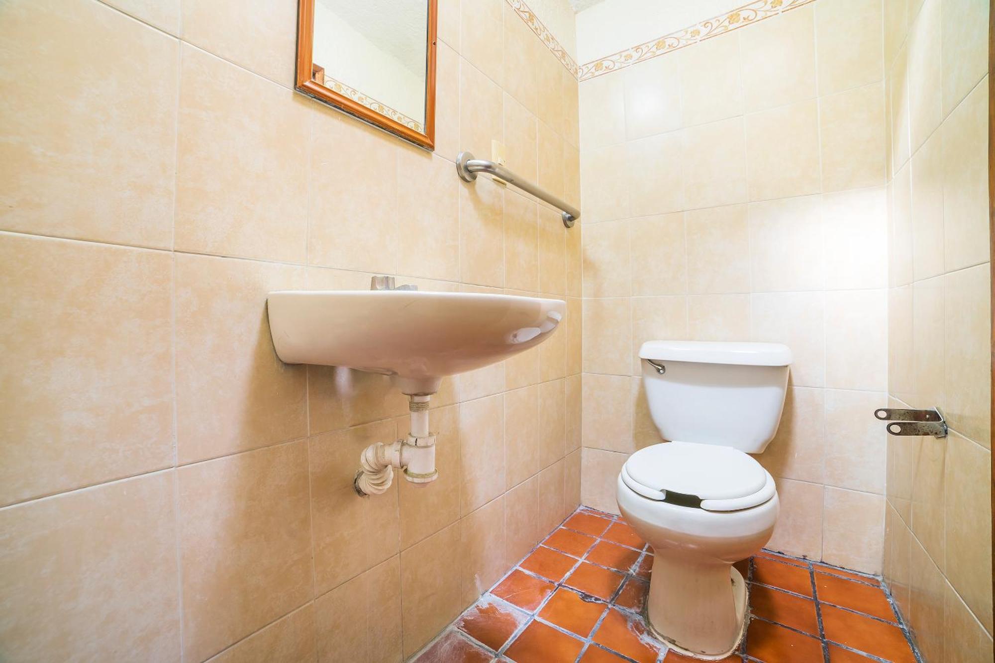 Capital O Hotel Casa Blanca セラヤ エクステリア 写真