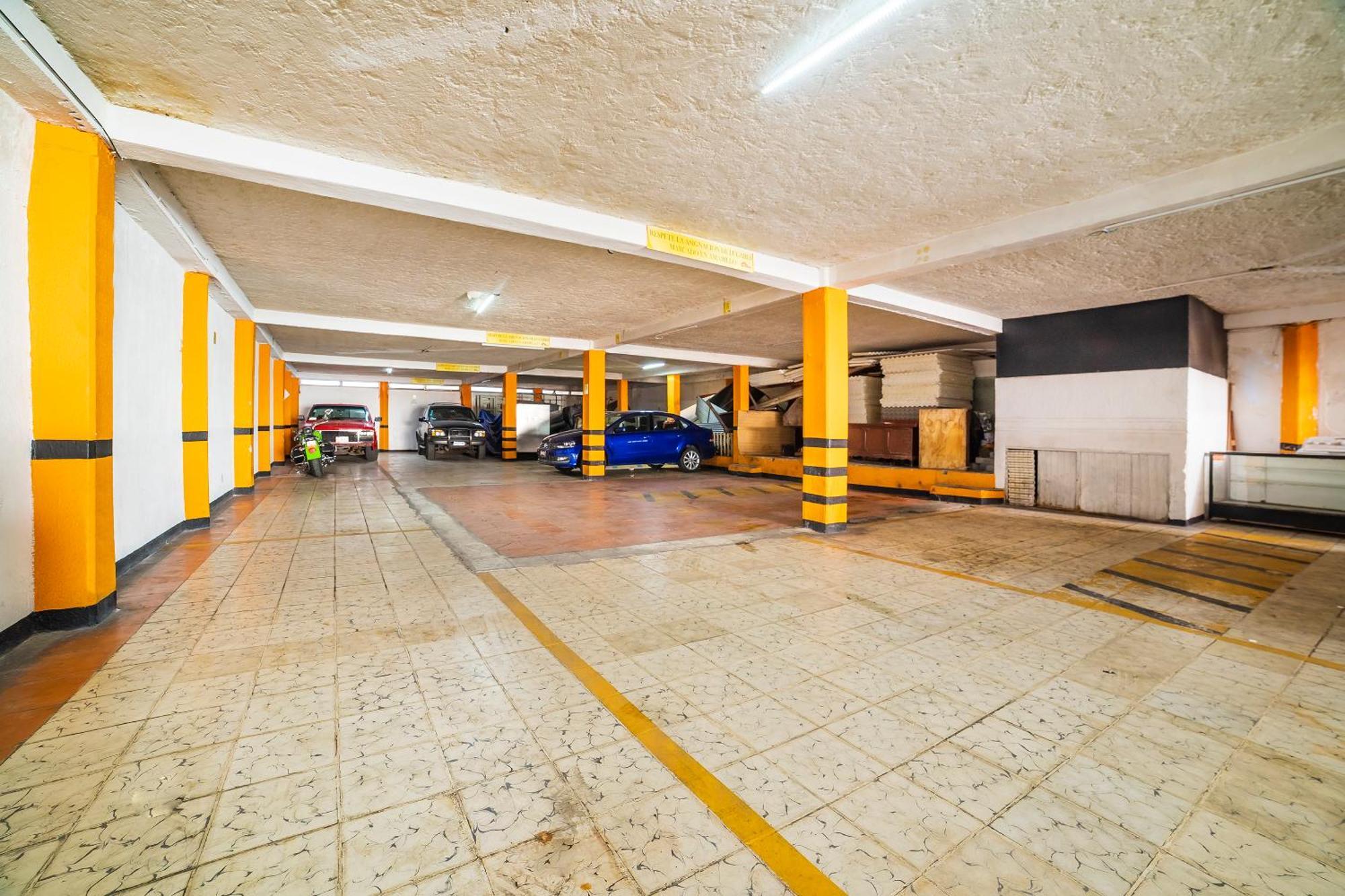 Capital O Hotel Casa Blanca セラヤ エクステリア 写真